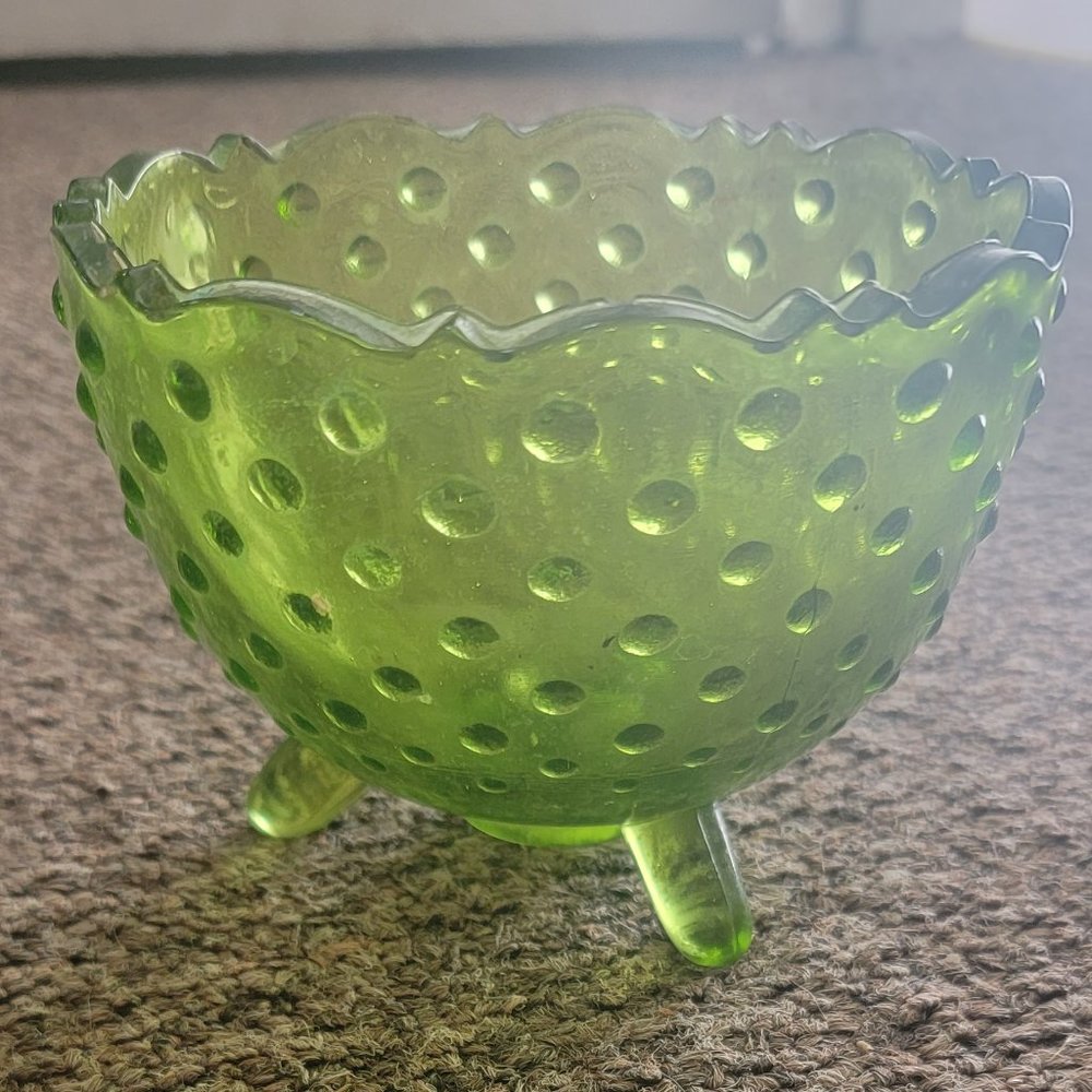L.E. Smith Green Hobnail Rose Bowl Scalloped Pin Dot Three Legged Avocado Gr
